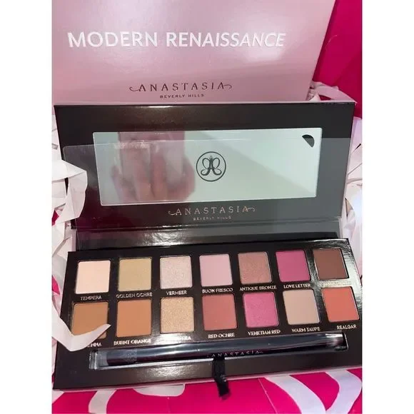 Anastasia Beverly Hills - Modern Renaissance - Picture 5 of 6